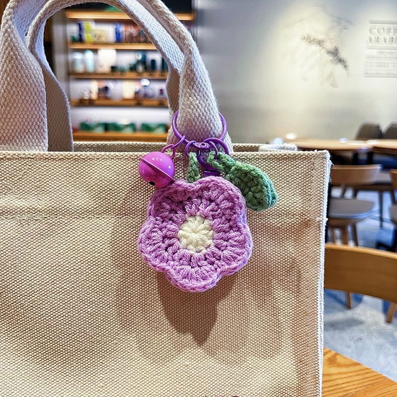 Charming Plush Flower Keychain - Soft Yarn Crocheted Cartoon Design with Pink & Green Accents, Ideal for Couples' Bags & Christmas Birthday Gifts, Cute Keychain