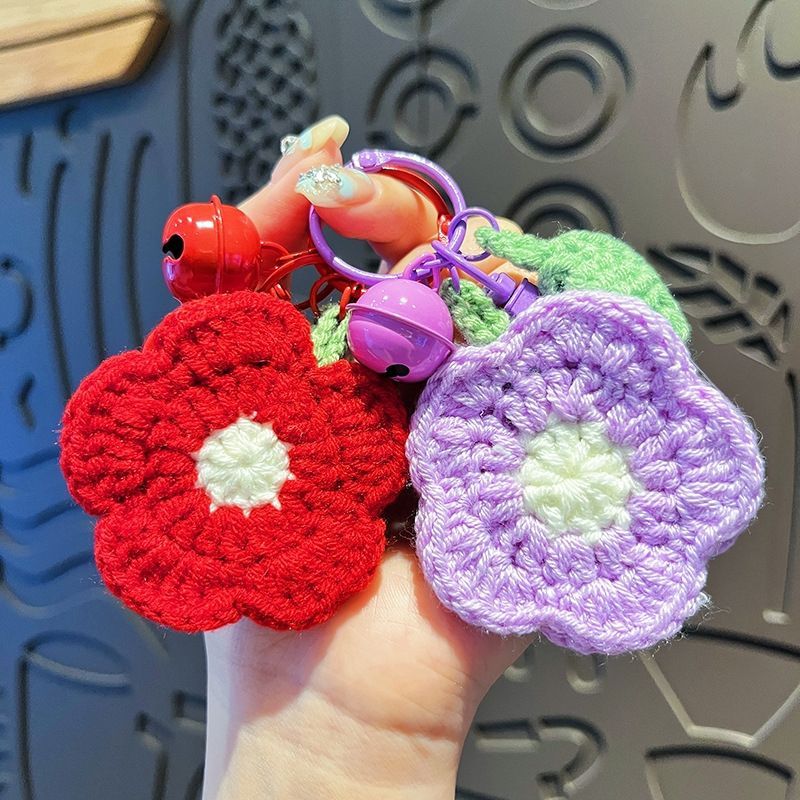 Charming Plush Flower Keychain - Soft Yarn Crocheted Cartoon Design with Pink & Green Accents, Ideal for Couples' Bags & Christmas Birthday Gifts, Cute Keychain